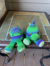 Load image into Gallery viewer, Stuffed Animals Frog &amp; Iguana Pair Amigurumi - PDF Download Pattern Only
